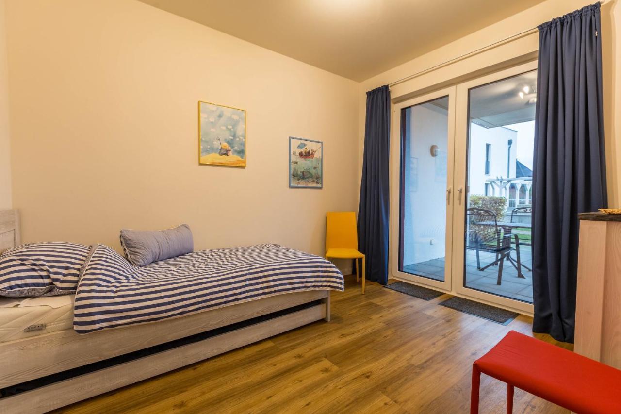 Ferienwohnung Buesumperle Rot Bagian luar foto